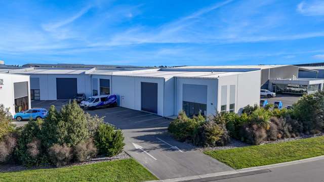 High-Profile Corner Industrial Unit