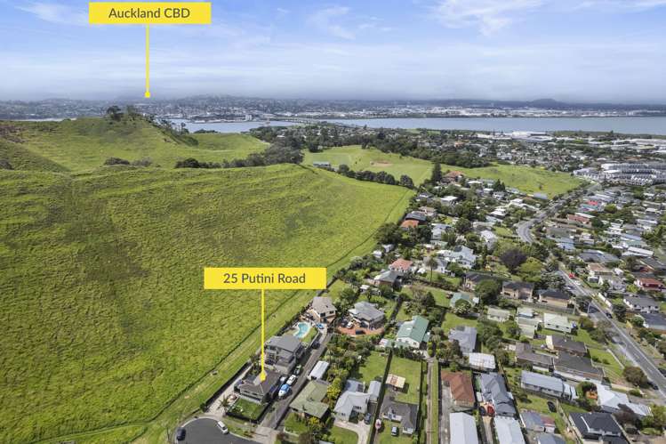 25 Putini Road Mangere Bridge_17