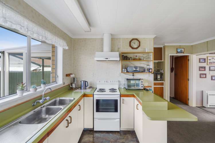 2/17 Nyoli Street Northcote_5