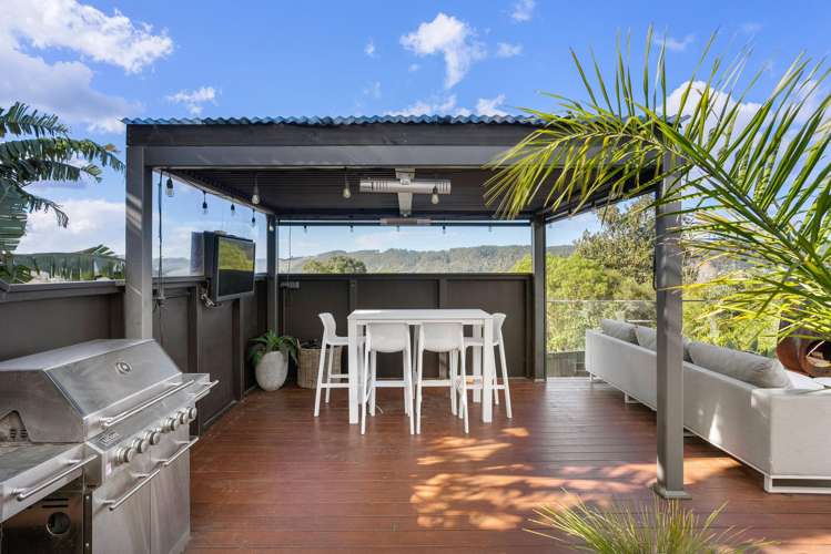 17 Governors Heights Whangamata_11
