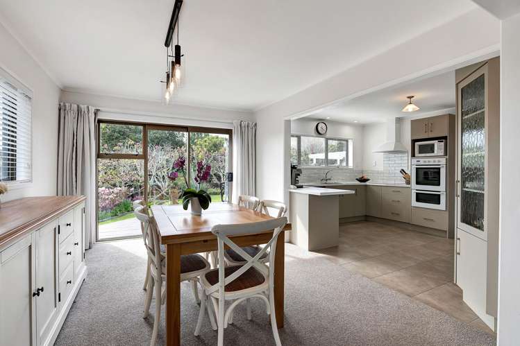 11 Leatham Avenue Strandon_8