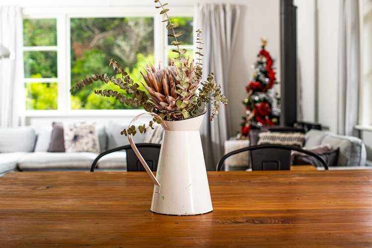 8 Tui Terrace Tawa_5