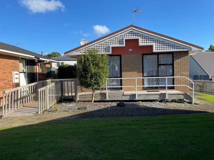 8/2 John Bracken Way Beach Haven_12