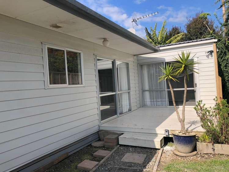 9 Sunray Avenue Titirangi_12