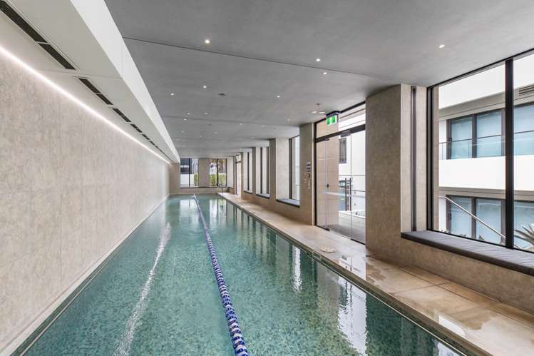 1105/47 Beach Road City Centre_13