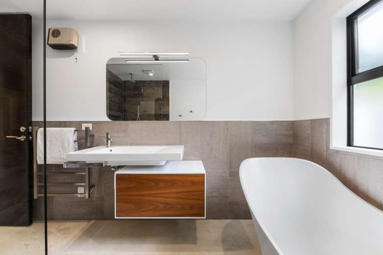 19 Kohunga Crescent Bottle Lake_22