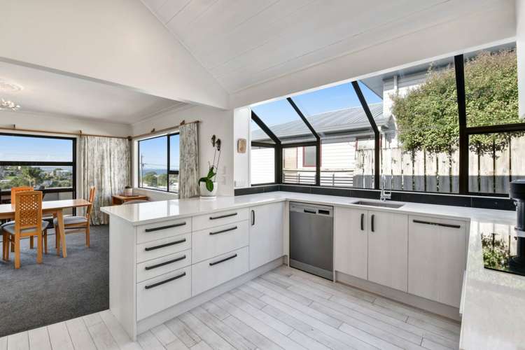 35 Surf Road Stanmore Bay_8