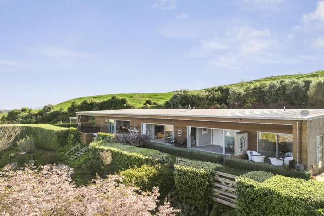 Tuscan Vibes With Views - Luxury Hilltop Retreat!