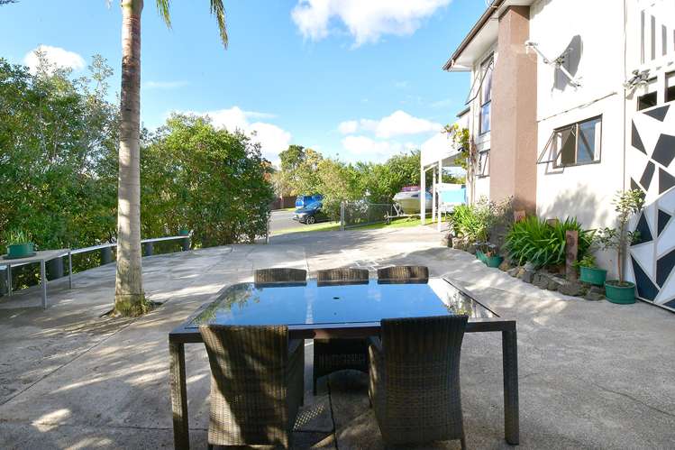 2 Adam Sunde Place Glen Eden_16