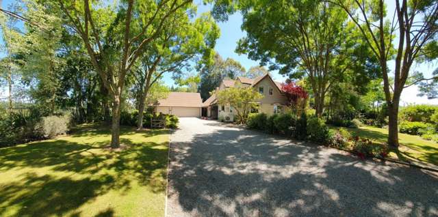 350m2  Double Glazed Country Home