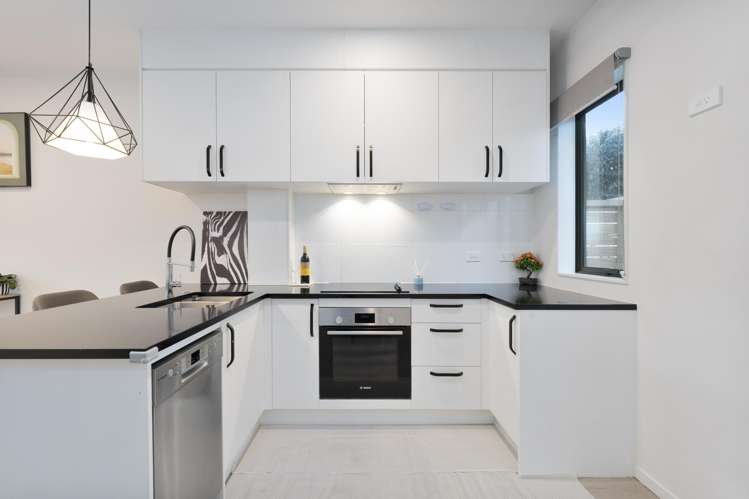 2/46 Te Kanawa Crescent Henderson_14