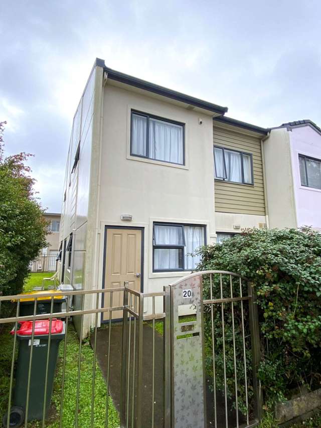 4 Bedrooms & 2.5 Bathrooms In Handy Location