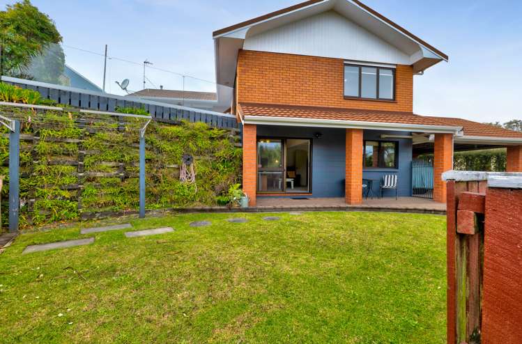 5 Ruskin Place Westown_14