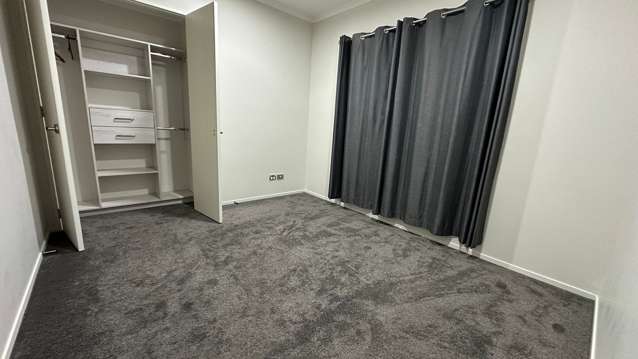 22 Koropa Road Flat Bush_4