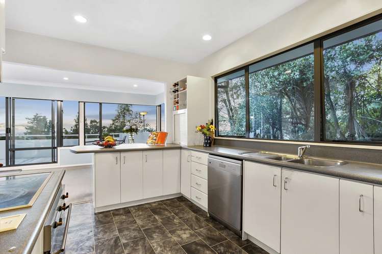 1 Park Road Titirangi_12