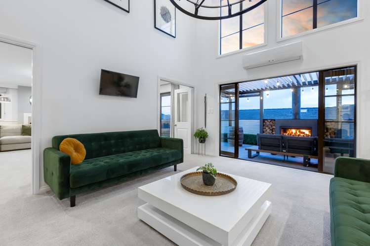 88 Queen Charlotte Drive Aotea_12