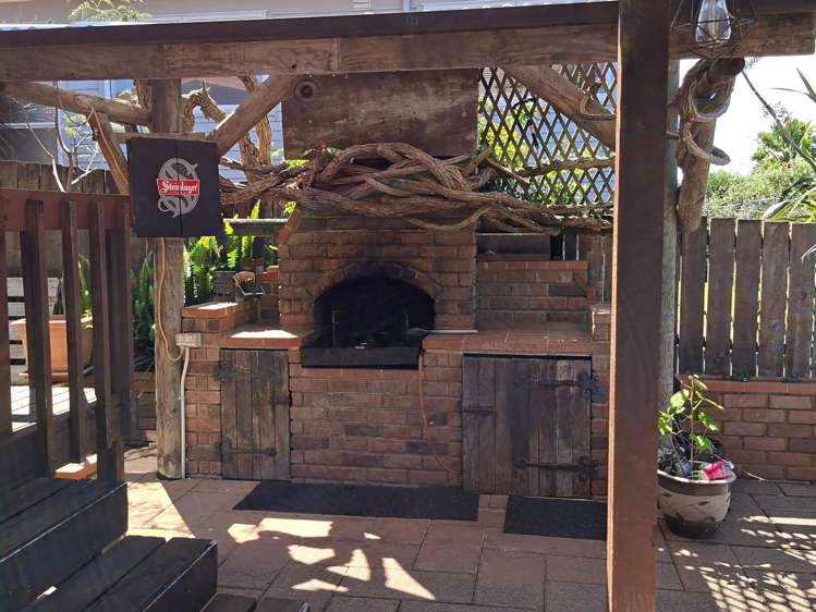 2/989 Beach Road Torbay_5