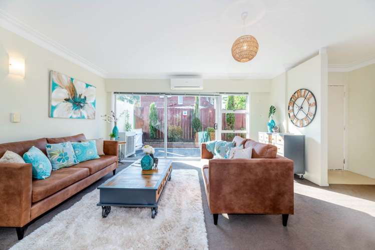 1/6 Pamela Place New Lynn_5