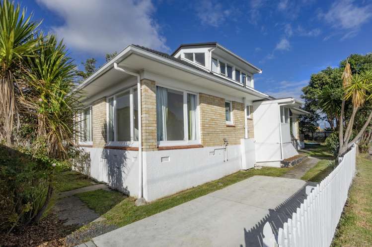 35 Archibald Road Kelston_13