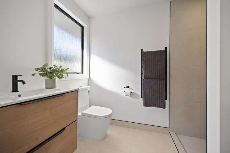 44B Crosland Road South Head_38