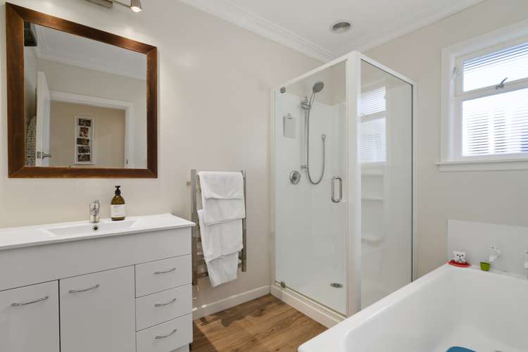 8a Maui Street New Lynn_13