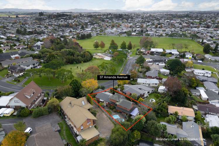 37 Amanda Avenue Dinsdale_17