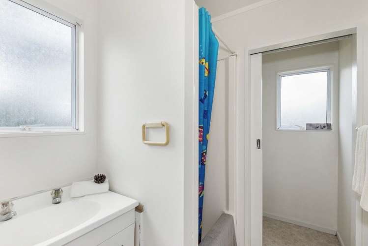 211 Henderson Valley Road Henderson_16