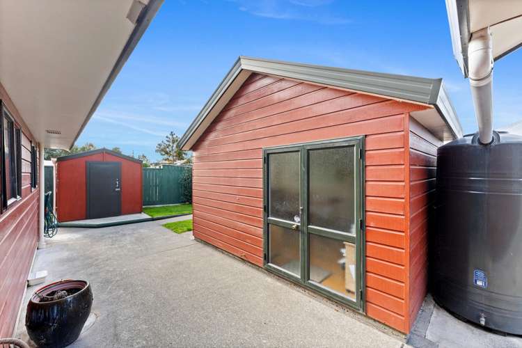 15 Tudor Grove Feilding_18