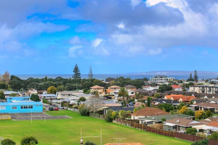 17 Orewa Heights Crescent Orewa_24