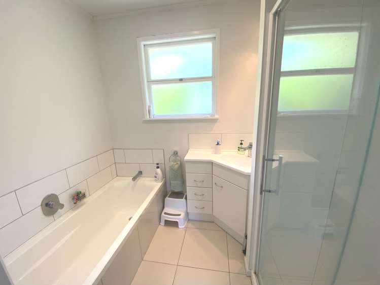 24 Taioma Crescent Te Atatu Peninsula_6