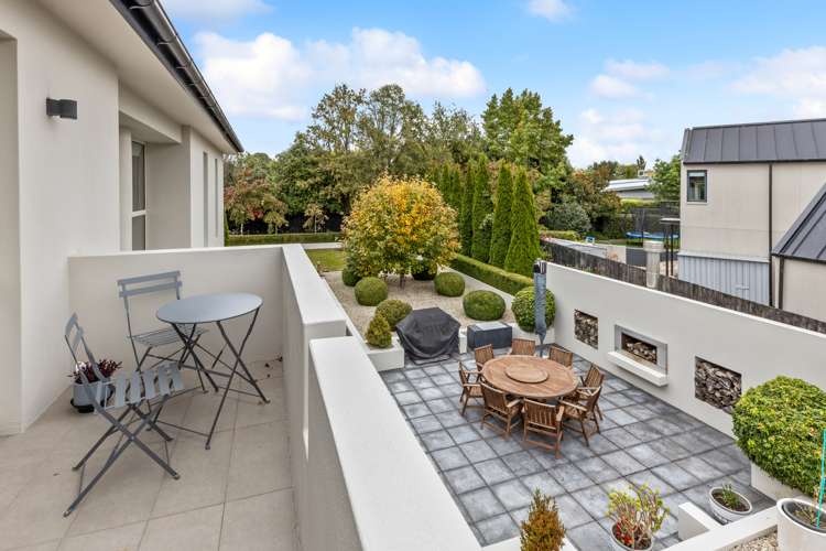 10 Springvale Gardens Harewood_11