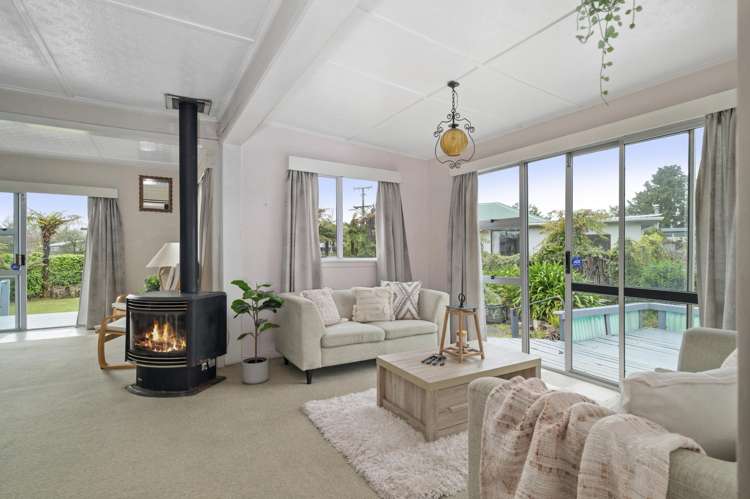 2 Holden Avenue Holdens Bay_2