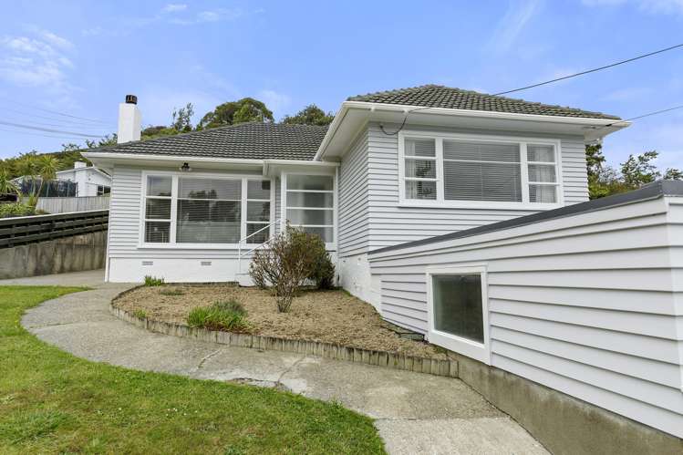 214 Waddington Drive Naenae_24