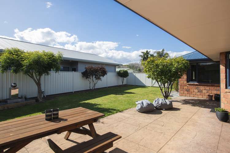 4 Margaret Place Lytton West_12