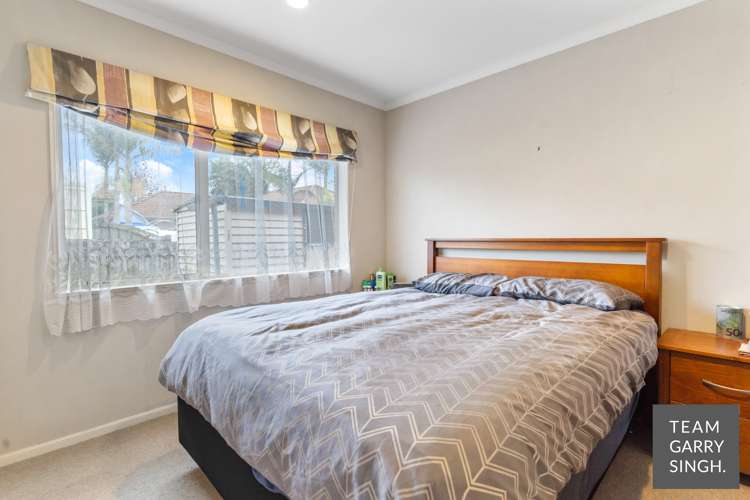 23 Castlehill Court Wattle Downs_9