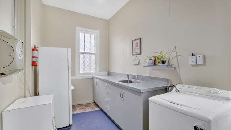 475 Worcester Street Linwood_6