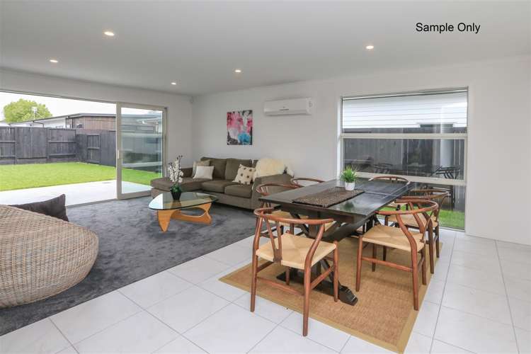 27 Probert Crescent Chartwell_1