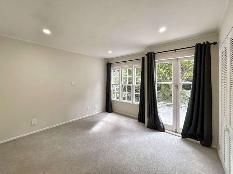 182 Woodlands Park Road Titirangi_18