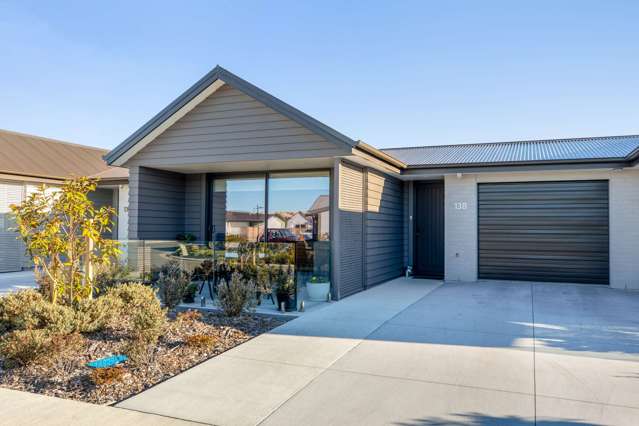 138/30 Bob Robertson Drive Woodend_3