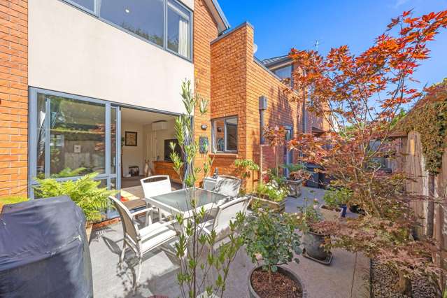 2/14 London Street Richmond_1