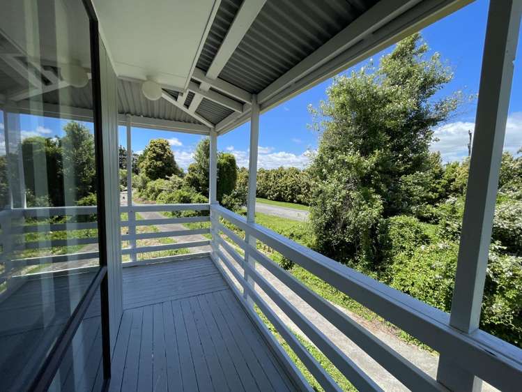 300 State Highway 16 Kumeu_5