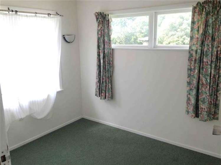 1/27 Castaing Crescent Te Atatu South_6