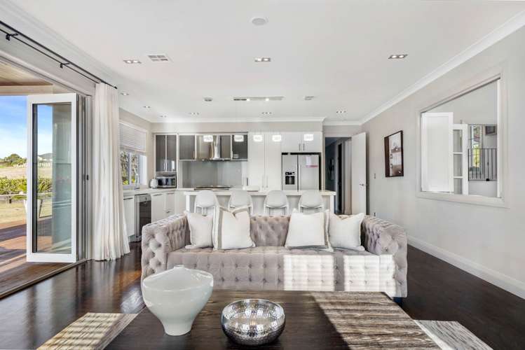 16 Fairhill Place Flat Bush_5