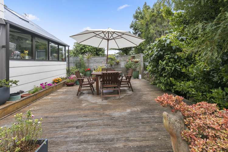 211 Miromiro Road Normandale_16