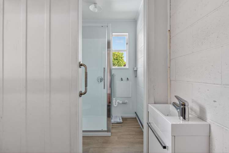 8A Kukupa Grove Heretaunga_12