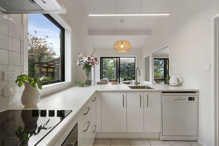 1/40 James Evans Drive Northcote_7