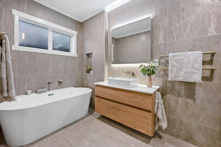 92 Maanihi Drive Rototuna North_19