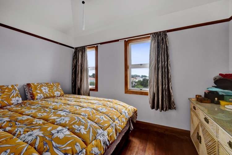 58 South Road Manaia_16