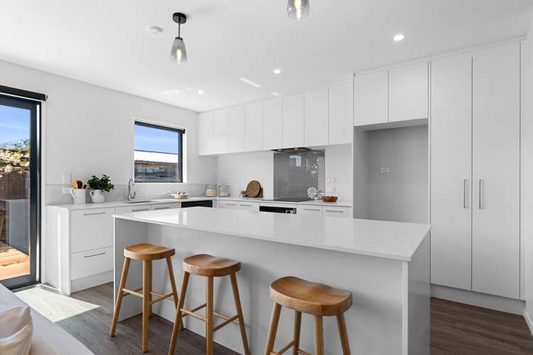 24a Vagues Road Northcote_5