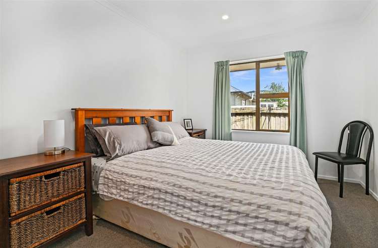 2/1 Thorrington Road Cashmere_8
